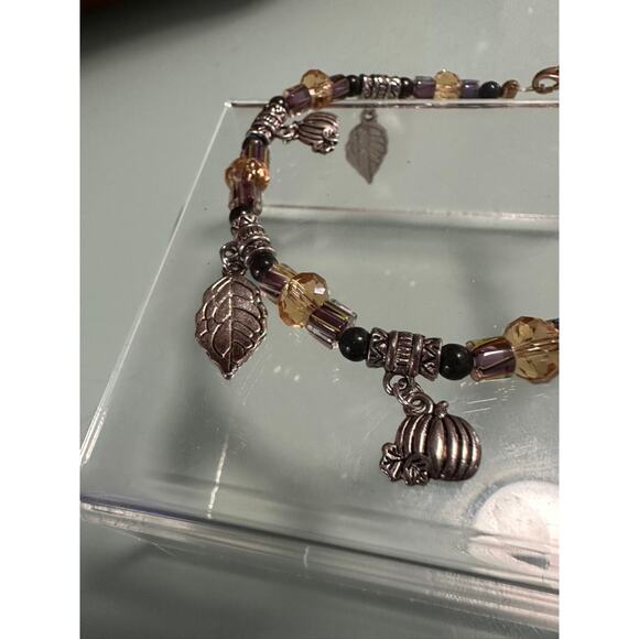 Handcrafted Autumn Harvest Charm Bracelet: Pumpkin & Leaf Dangle - Picture 3 of 7